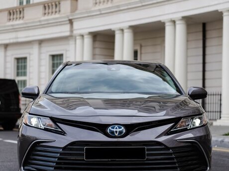 Toyota Camry 2021