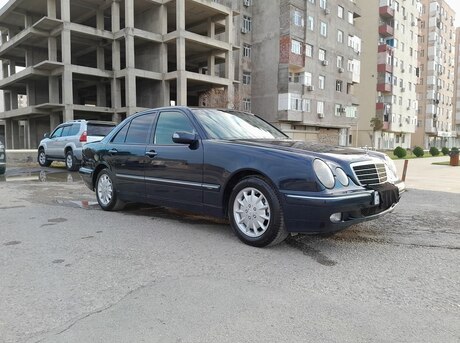 Mercedes E 240 2000