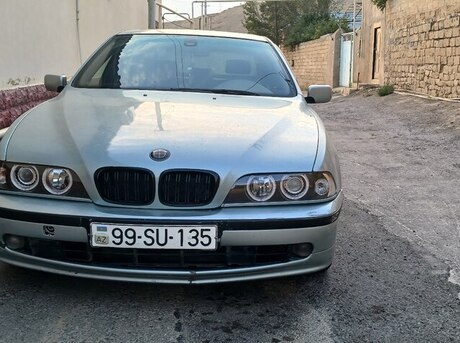 BMW 528