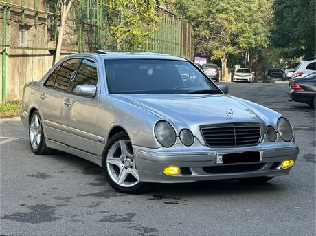 Mercedes E 220 2001