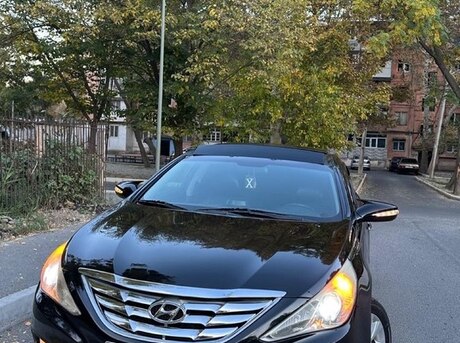 Hyundai Sonata 2010