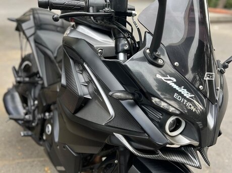 Bajaj Pulsar RS 200 2024