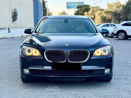BMW 730 2011