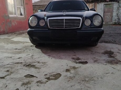 Mercedes E 240 1998