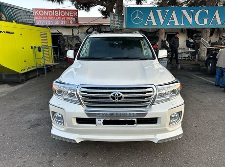 Toyota Land Cruiser 2011