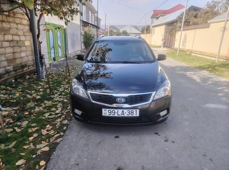 Kia  2011