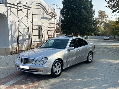 Mercedes E 240 2002
