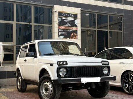 LADA (VAZ) Niva 2006
