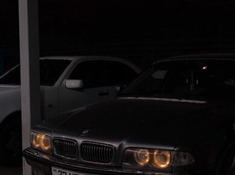 BMW 735 1998