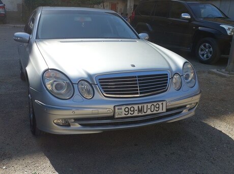 Mercedes E 220