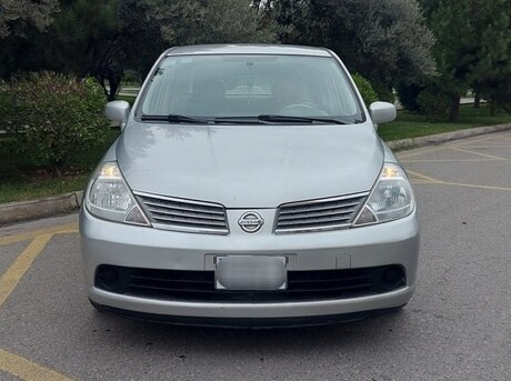 Nissan Tiida 2007