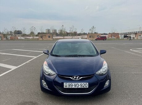 Hyundai Elantra 2012