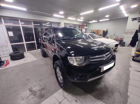 Mitsubishi L200