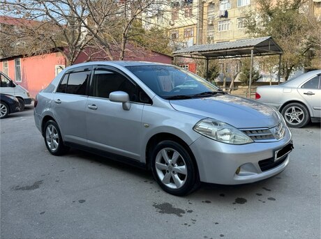 Nissan Tiida 2008