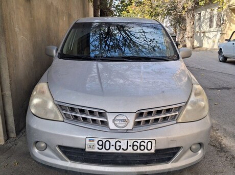 Nissan Tiida 2008