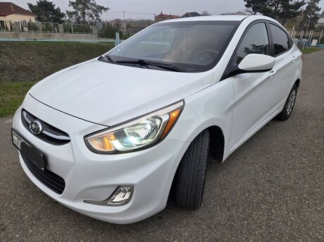 Hyundai Accent 2015