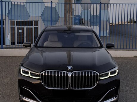 BMW 750