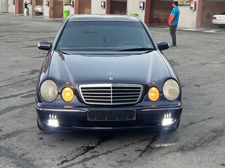 Mercedes E 240 1999