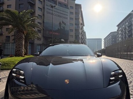 Porsche Taycan 2021