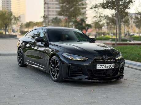 BMW i4 2023