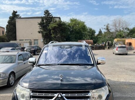 Mitsubishi Pajero 2009
