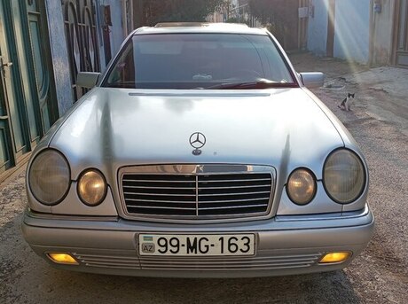 Mercedes E 240 1999