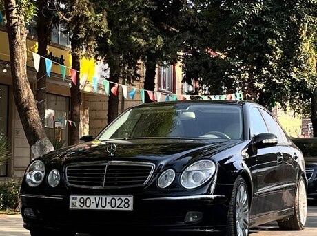 Mercedes E 240 2003