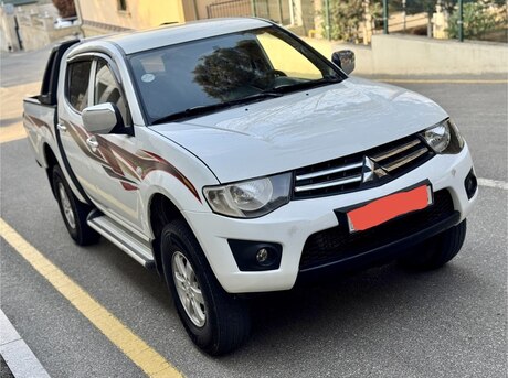 Mitsubishi L200 2014