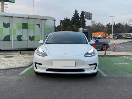 Tesla Model 3 2020