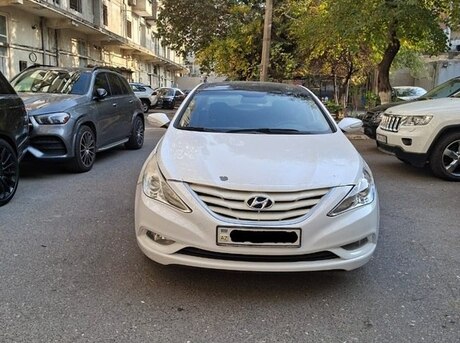 Hyundai Sonata 2010