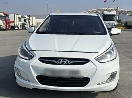 Hyundai Accent 2012
