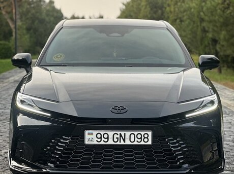 Toyota Camry 2025