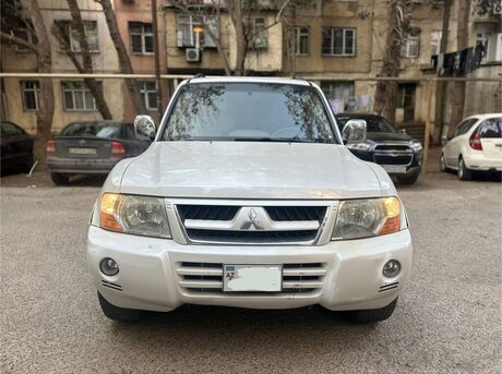 Mitsubishi Pajero 2005
