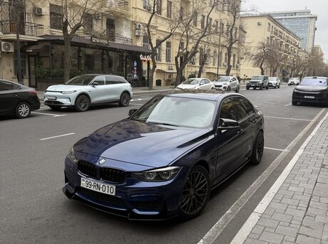 BMW 330