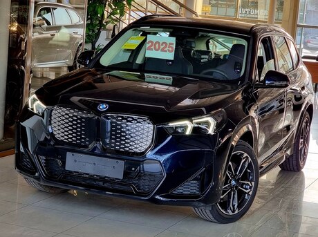 BMW iX1