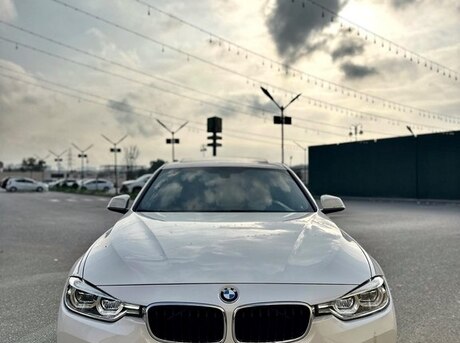 BMW 330 2018