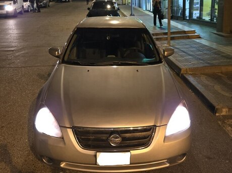 Nissan Altima 2004