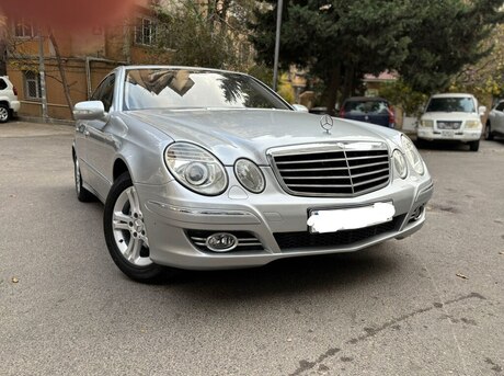 Mercedes E 220