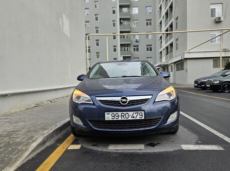 Opel Astra 2010