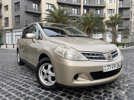 Nissan Tiida 2012