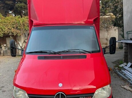 Mercedes Sprinter 413