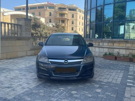 Opel Astra 2010
