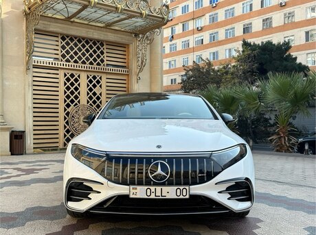 Mercedes EQS 450+
