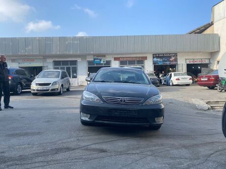 Toyota Camry 2004