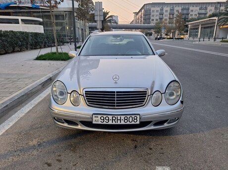 Mercedes E 220 2005