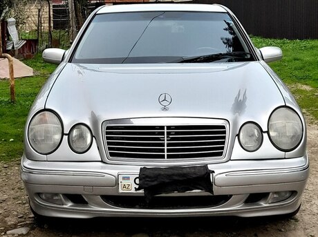 Mercedes E 240 1999