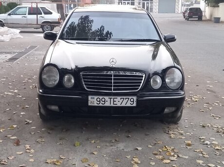 Mercedes E 240 2000