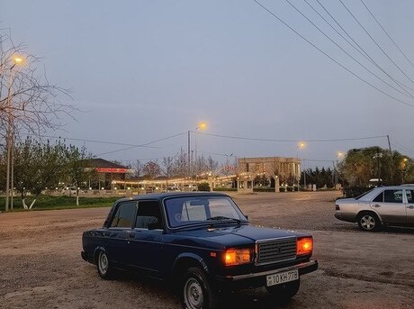 LADA (VAZ) 2107 2001