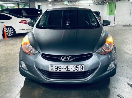 Hyundai Elantra 2012