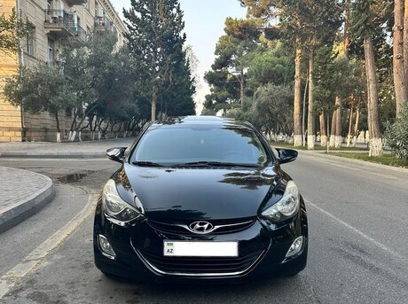 Hyundai Elantra 2012